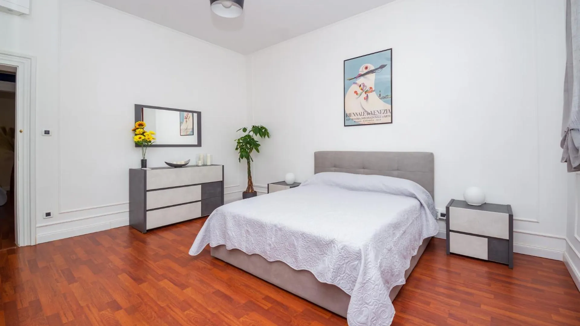 Opera Venice Apartment Mestre 0*,  Italia
