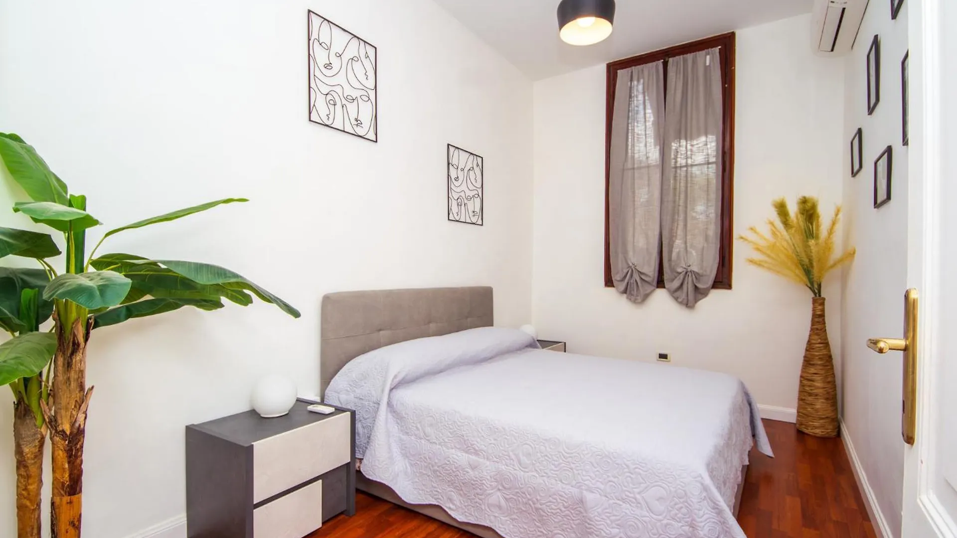 Opera Venice Apartment Mestre Italia